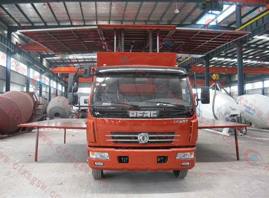 東風(fēng)雙排流動(dòng)舞臺(tái)車