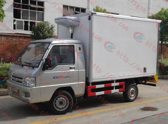國(guó)四冷藏車(chē)